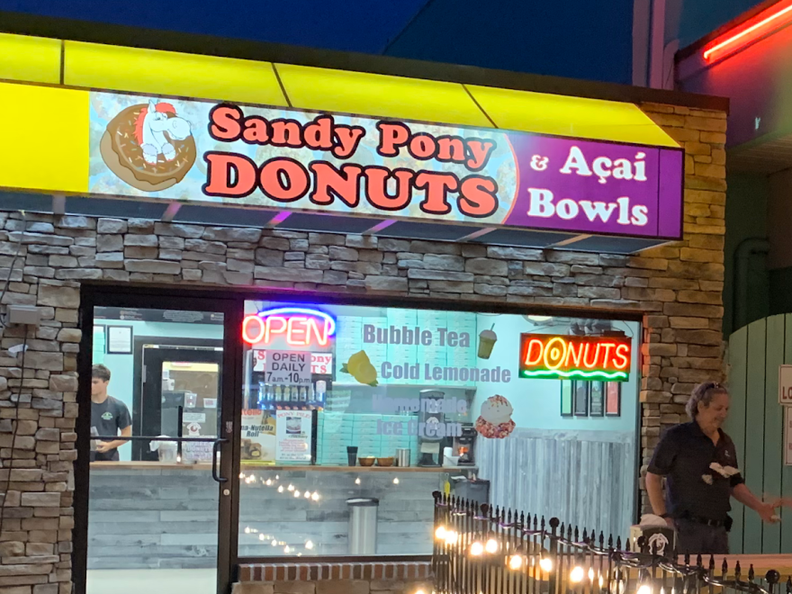 Sandy Pony Donuts