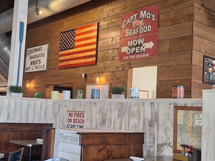 FINS Oyster Bar & Grill