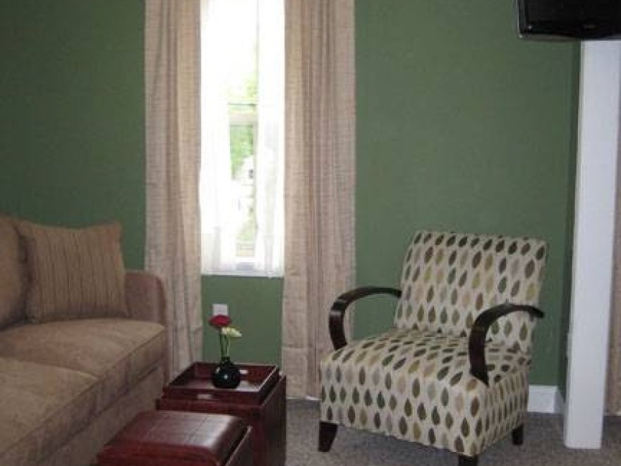 Savannah Inn