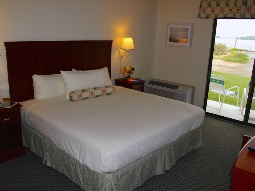 The Bay Resort